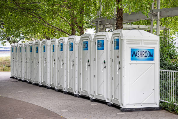 Best Porta potty rental near me  in Waverly, IL