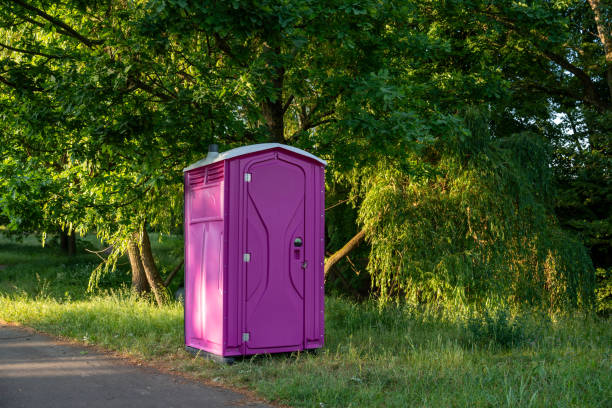 Best Portable restroom trailer rental  in Waverly, IL